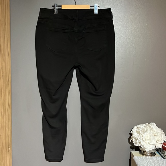 Torrid Black Super Stretch Jeggings - Picture 4 of 12